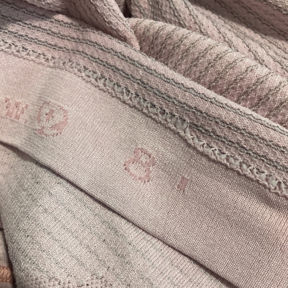 Lululemon - Picture 6 of 6